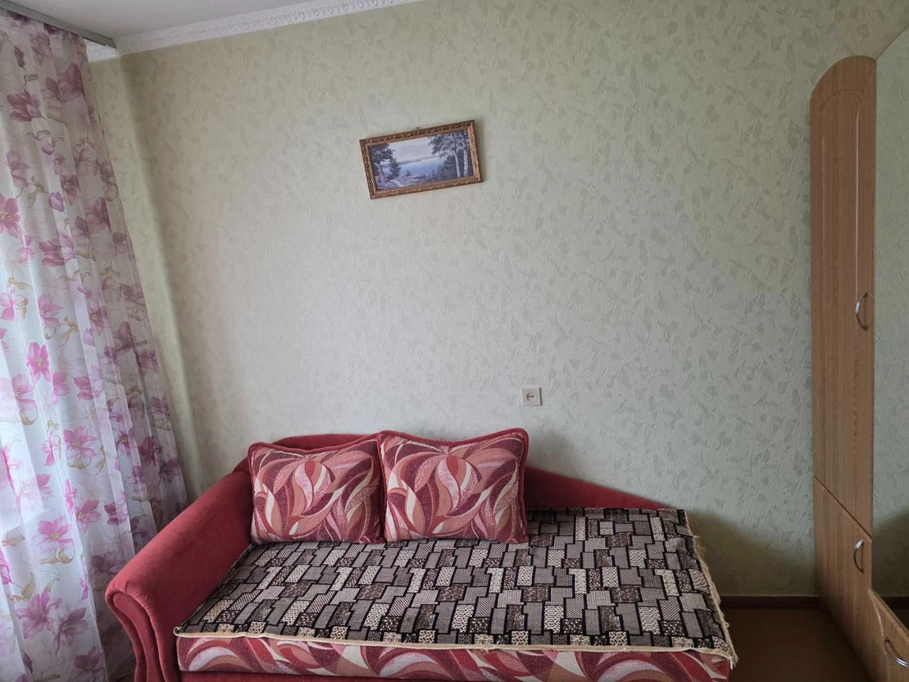 Selling 3-room apartment 69.6 sq. m on Okeanivska Street! Price 4200
