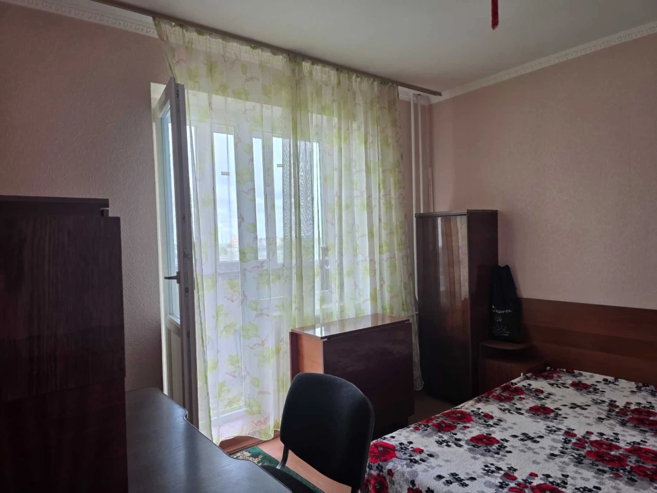 Selling 3-room apartment 69.6 sq. m on Okeanivska Street! Price 4200