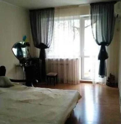 For sale 2-room apartment on Tractorostroiteli Avenue