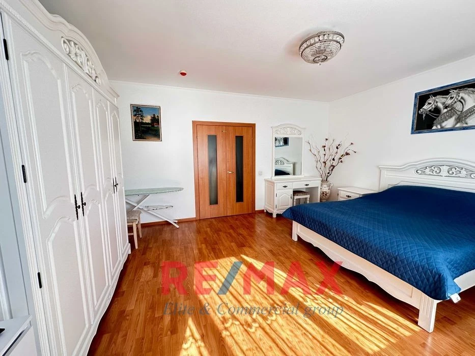 Without %Apartment for sale 165.6m2 4-room. Holosiivskyi Ave. 30-