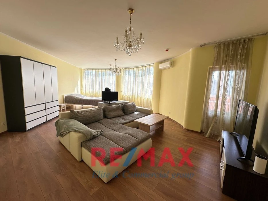 Without %Apartment for sale 165.6m2 4-room. Holosiivskyi Ave. 30-