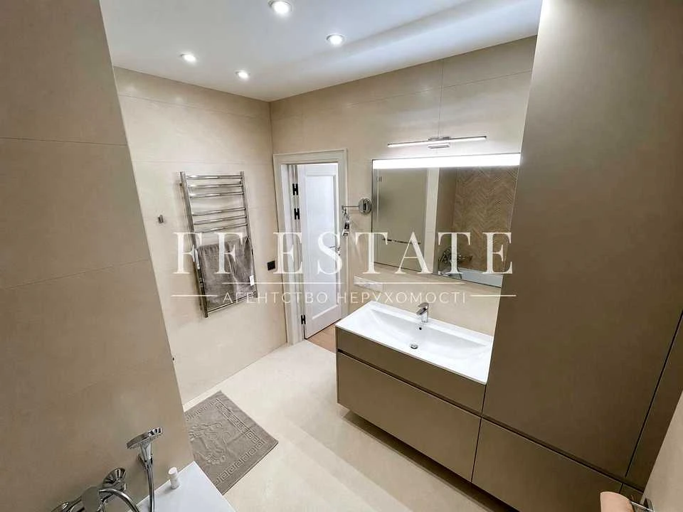 Apartment. Salutna St, Kyiv