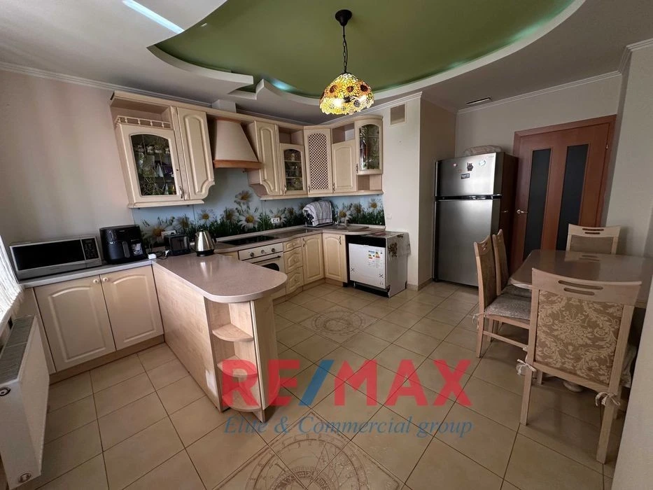 Without %Apartment for sale 165.6m2 4-room. Holosiivskyi Ave. 30-
