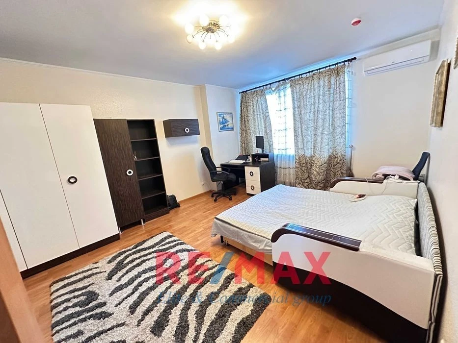 Without %Apartment for sale 165.6m2 4-room. Holosiivskyi Ave. 30-