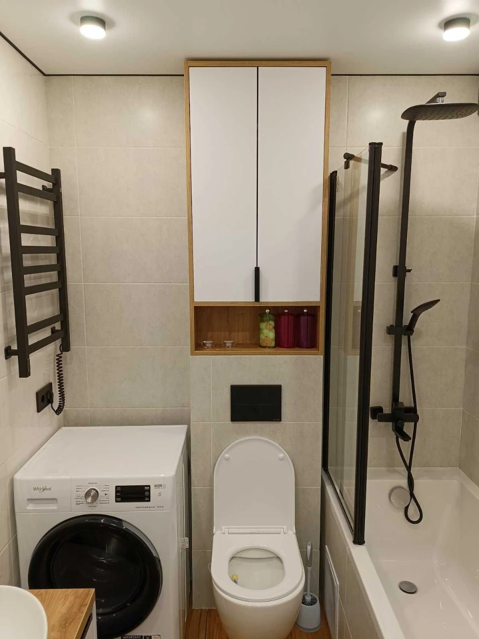 Sale of a 1-room apartment with a terrace (patio) and a covered area. Price 70