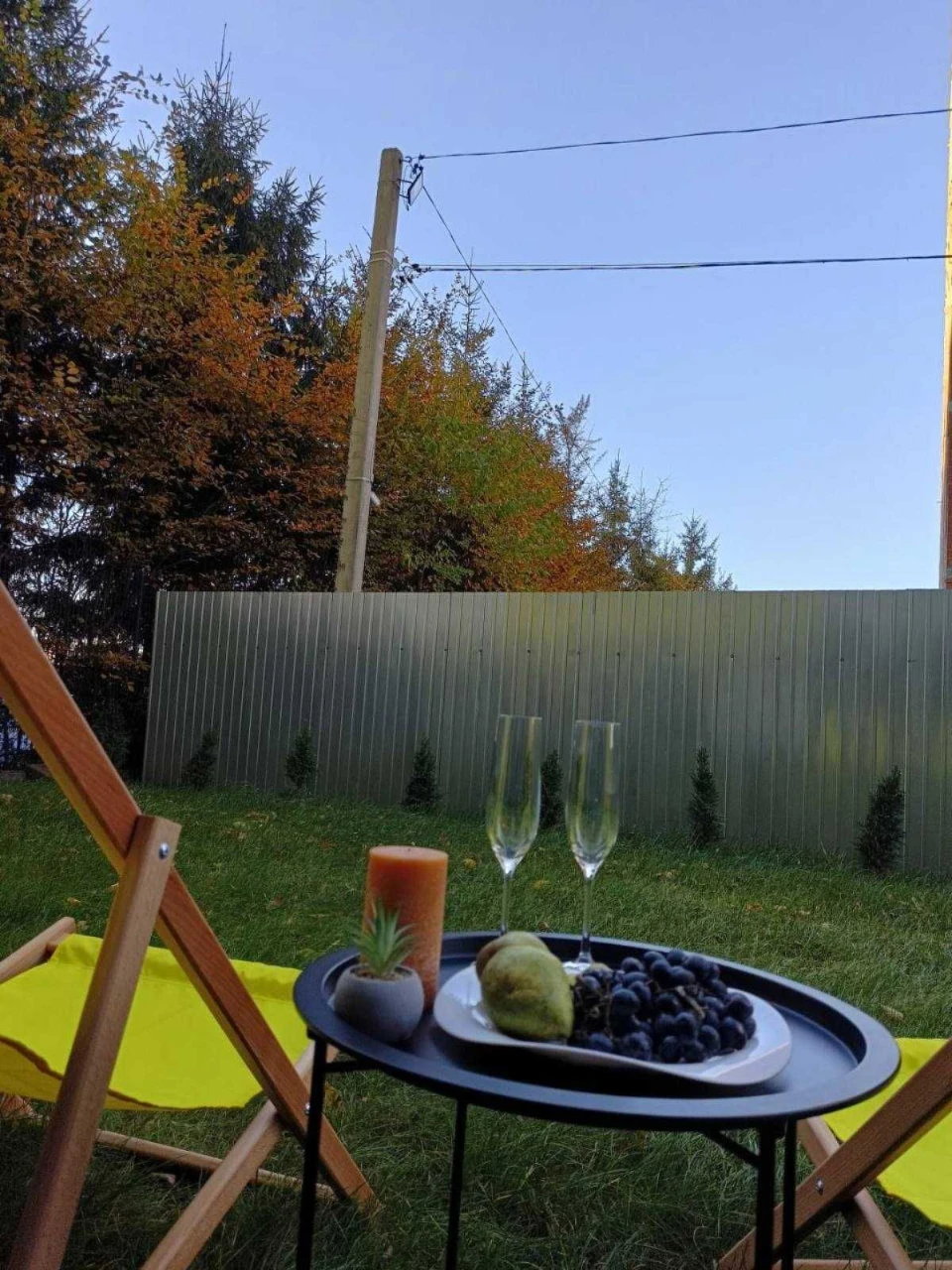 Sale of a 1-room apartment with a terrace (patio) and a covered area. Price 70