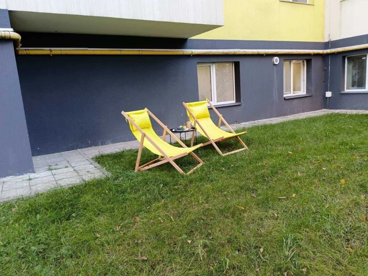 Sale of a 1-room apartment with a terrace (patio) and a covered area. Price 70