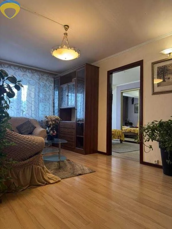 Urgent sale! 3-bedroom apartment with panoramic view on