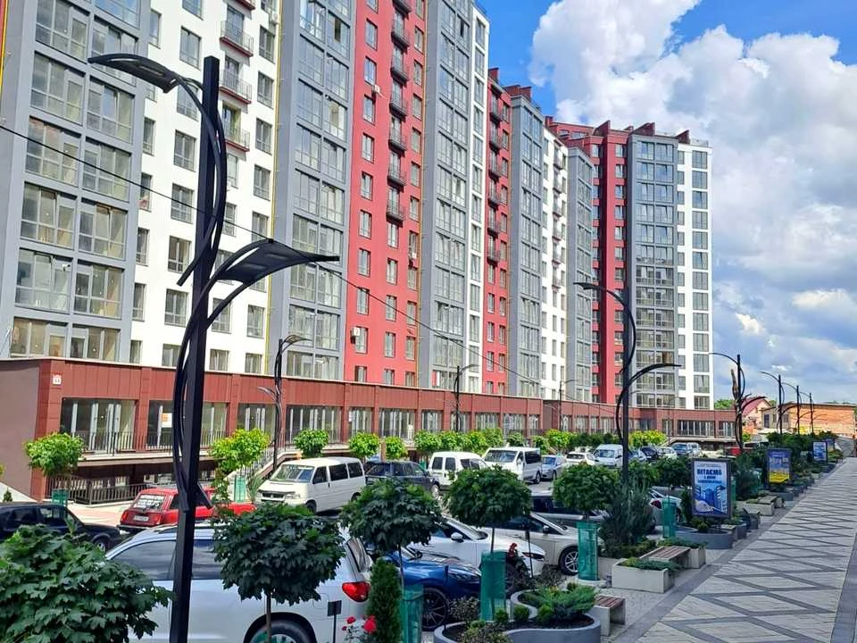 Apartment. Ivano-Frankivsk, Knyzhyn Street