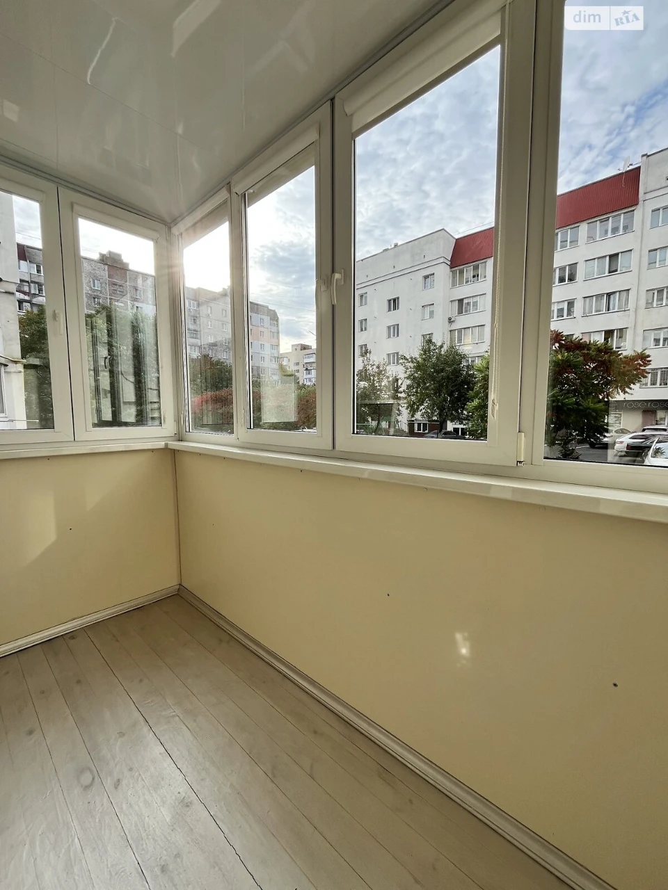 Sale of Apartment on Ozerna