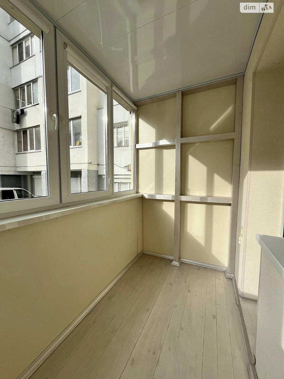 Sale of Apartment on Ozerna