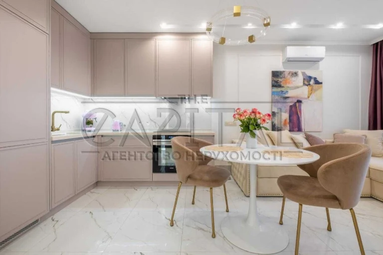 BEST PRICE! Sale of a one-bedroom apartment with DESIGNER renovation