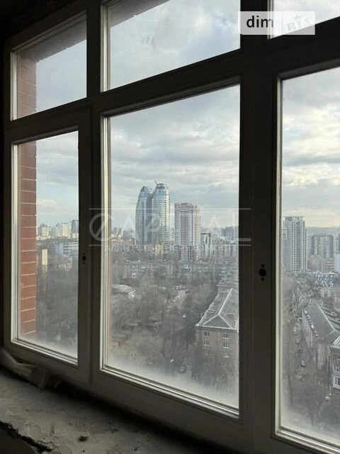 Sale of 3-room apartment 117 sq. m. on Konovaltsya Yevhena 36V street •