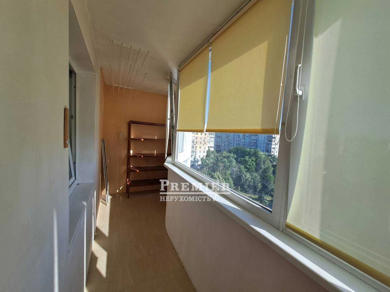 2 room apartment, Semena Paliya/Zabolotnogo, great location with a view
