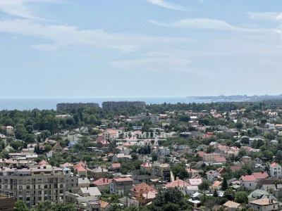 Квартира з видом на море в зданому будинку, перший поверх