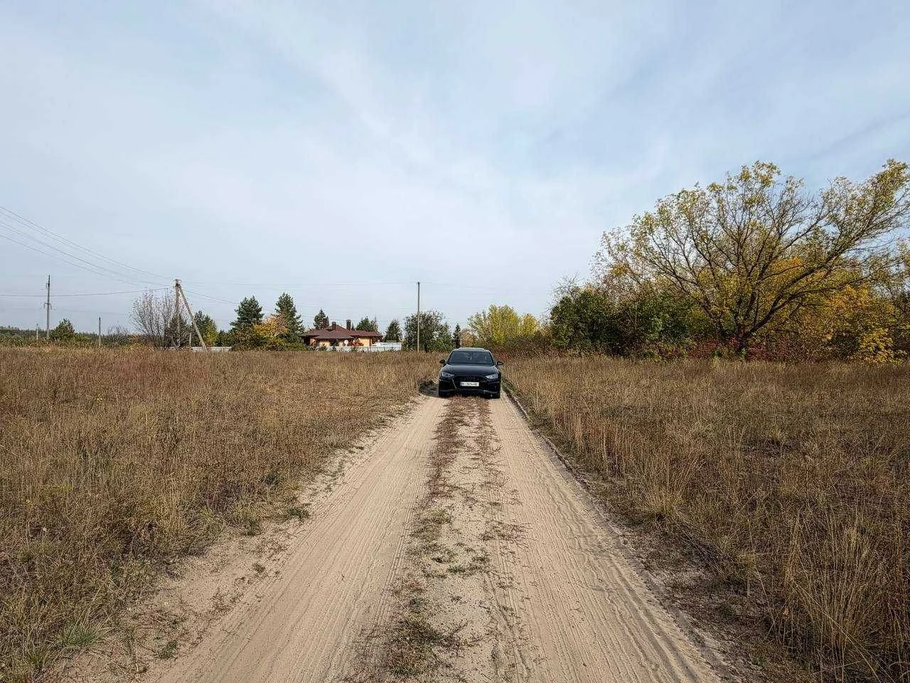Земельна ділянка під житлову забудову, 22 сотки, поруч ліс,