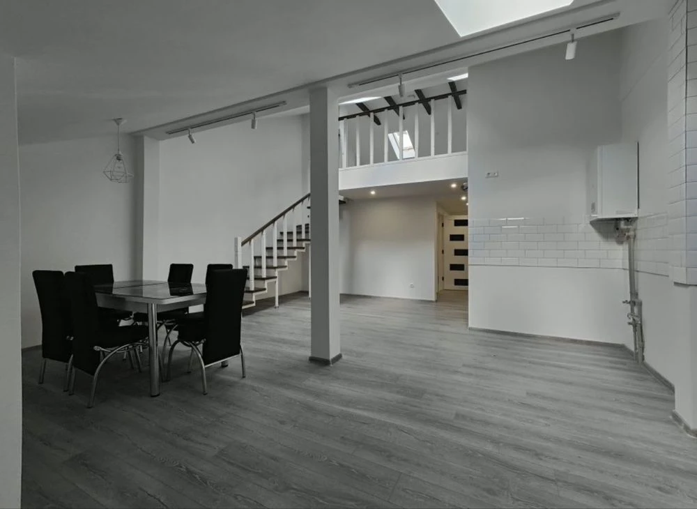 Sale of a 2-room apartment in the city center!