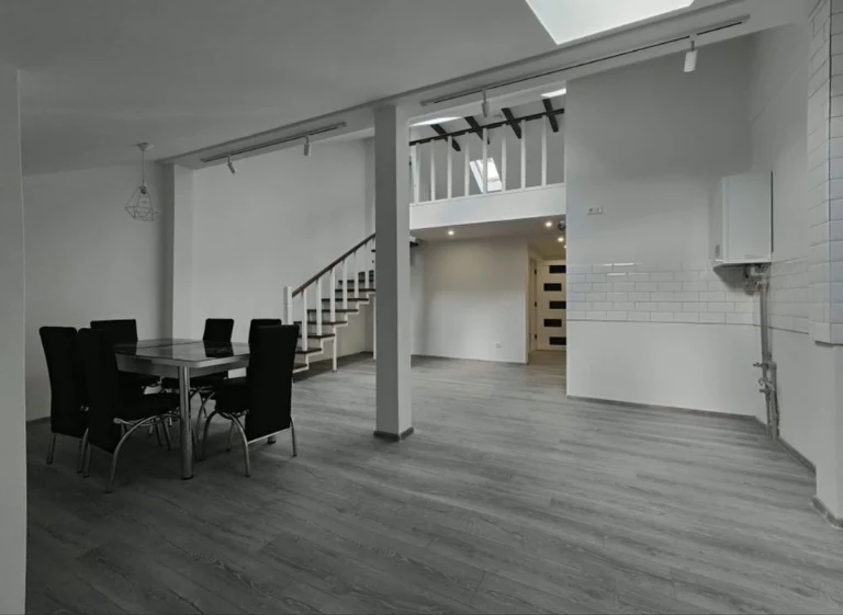 Sale of a 2-room apartment in the city center!