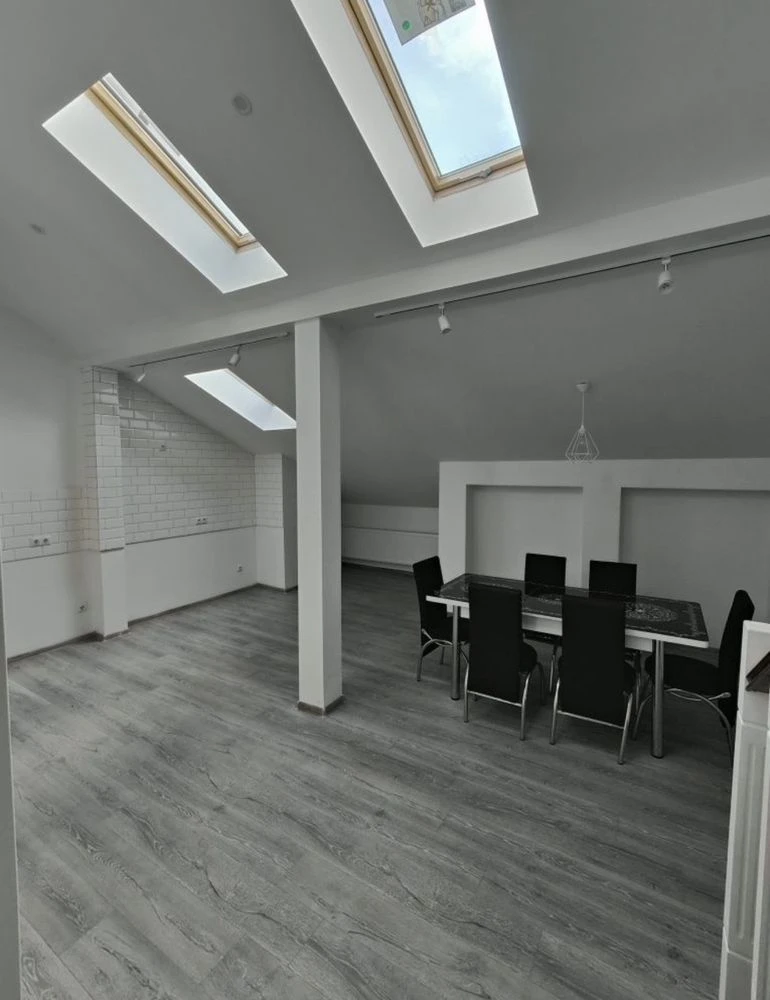 Sale of a 2-room apartment in the city center!