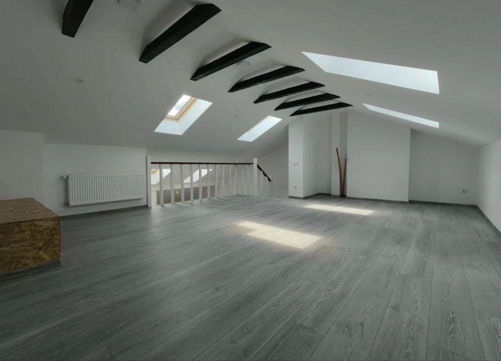 Sale of a 2-room apartment in the city center!