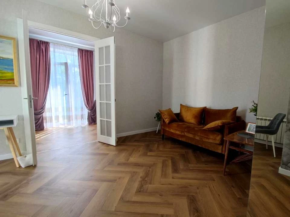 Квартира. Дніпро, вулиця Сергія Єфремова