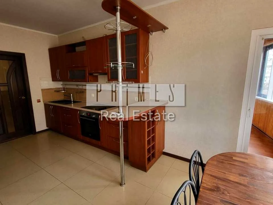 Apartment. Brestskiy Prospect, Kyiv