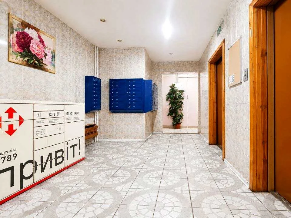Квартира. Київ, Володимира Висоцького бульв.