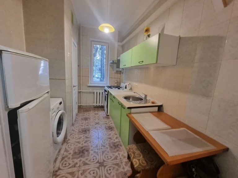 2-room apartment for sale, Kerchenska Street 11, Sevastopolskaya Square