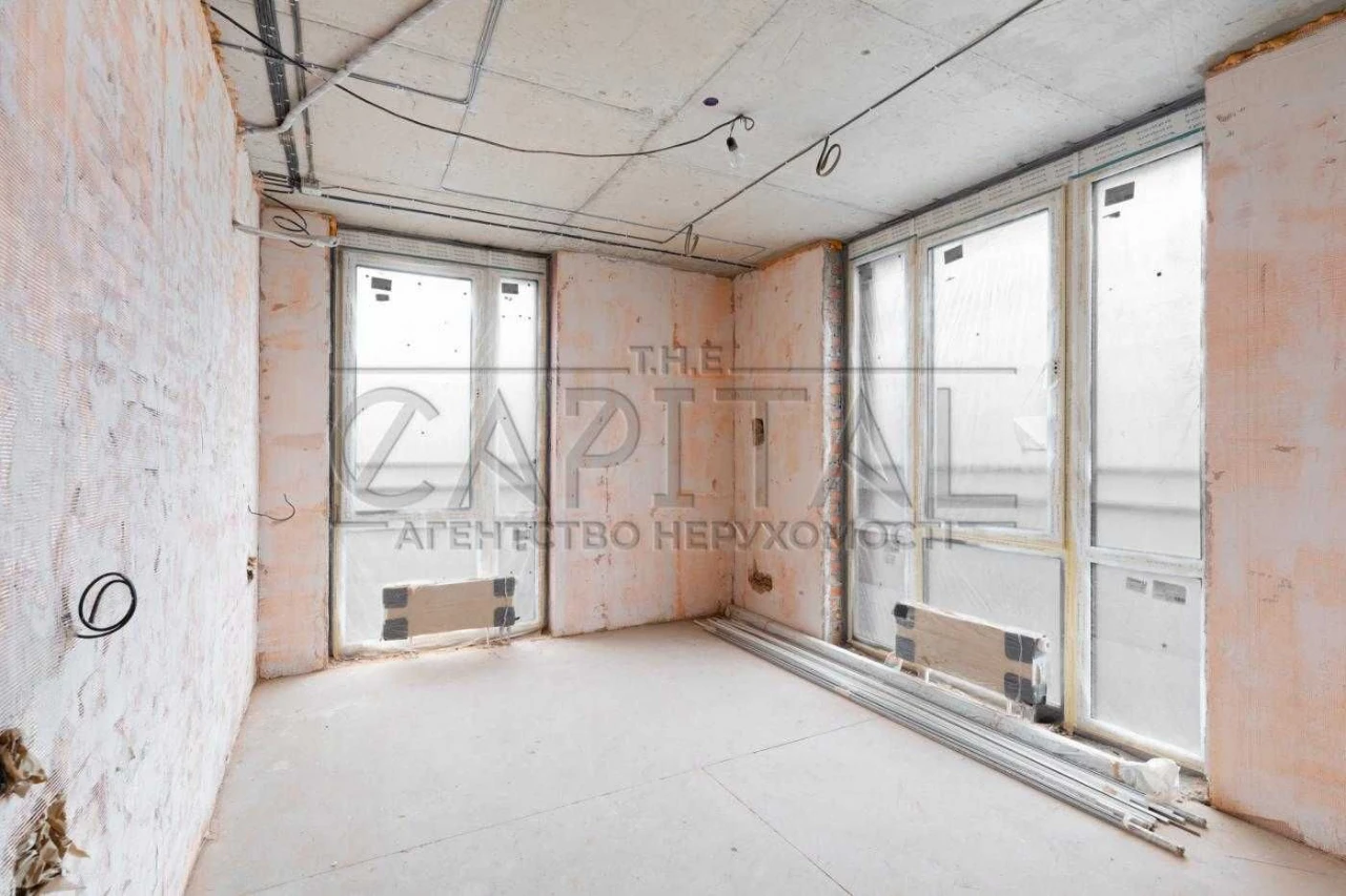 Wonderful view! Selling a 3-bedroom apartment WITHOUT renovation