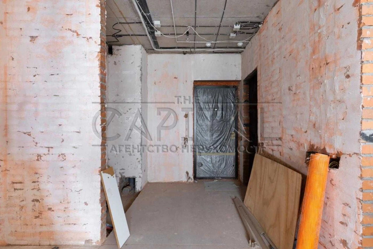 Wonderful view! Selling a 3-bedroom apartment WITHOUT renovation