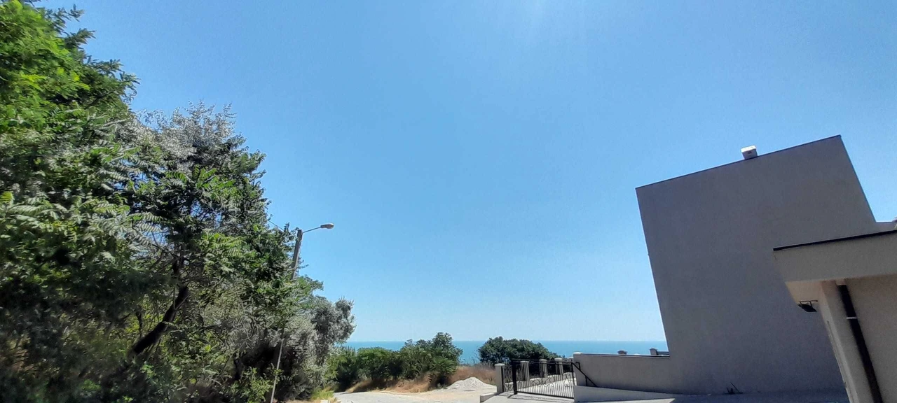 Продам 1 ком. квартиру  в сданном доме Газ  500 м к морю