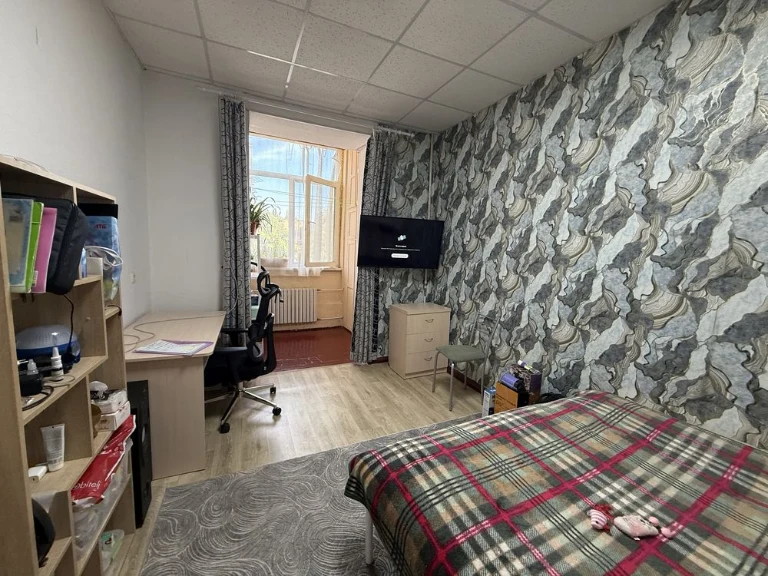 2-room apartment in the center, 50 sq m, renovated