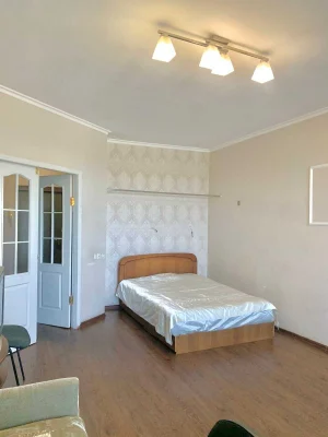 Spacious 1-bedroom apartment in Cheremushki, 48.5 m², gas house