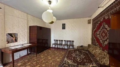 House on Slobodke — Quiet Street, 2 Garages and a Spacious Yard