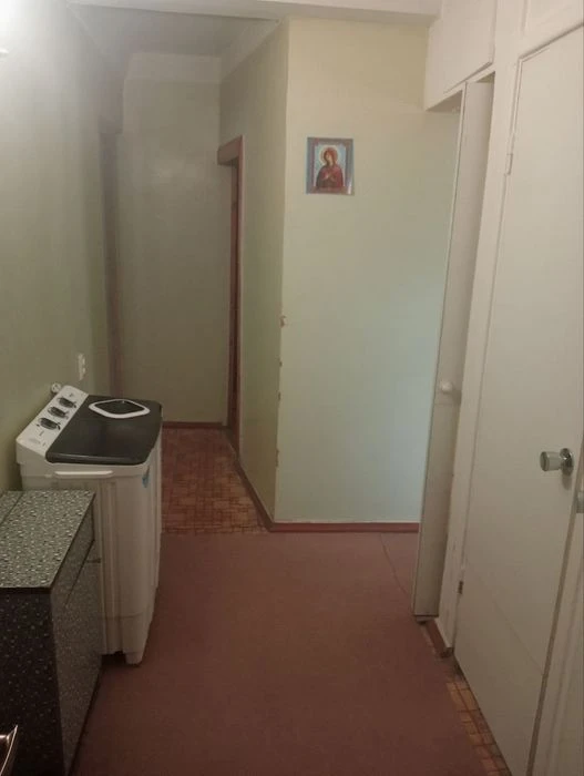 I will sell a 2-room apartment. 1/5, with a balcony.