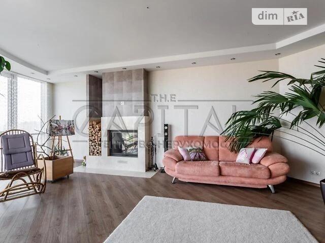 Sale of 4-room apartment 163 sq. m on Holosiivskyi Avenue 30-B •