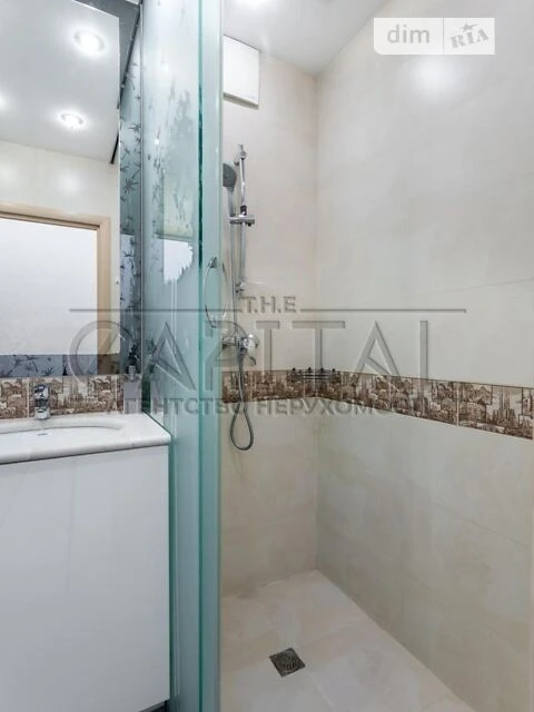 Sale of 4-room apartment 163 sq. m on Holosiivskyi Avenue 30-B •