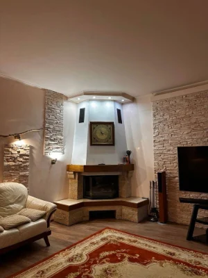 Sale of townhouse with renovation in the city center