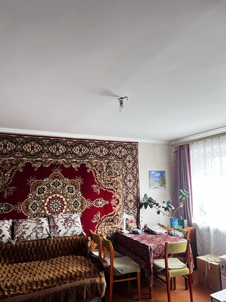 Пролам 1 кім квартиру в центрі міста