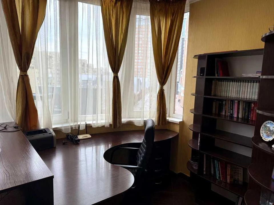 Квартира. Київ, вулиця Левка Лук'яненка