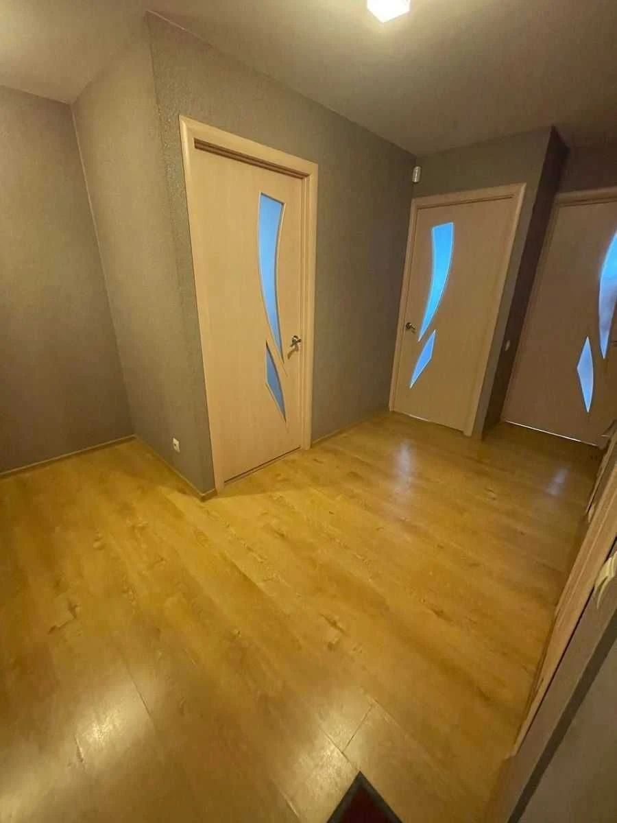 3-bedroom apartment with renovation and parking space
