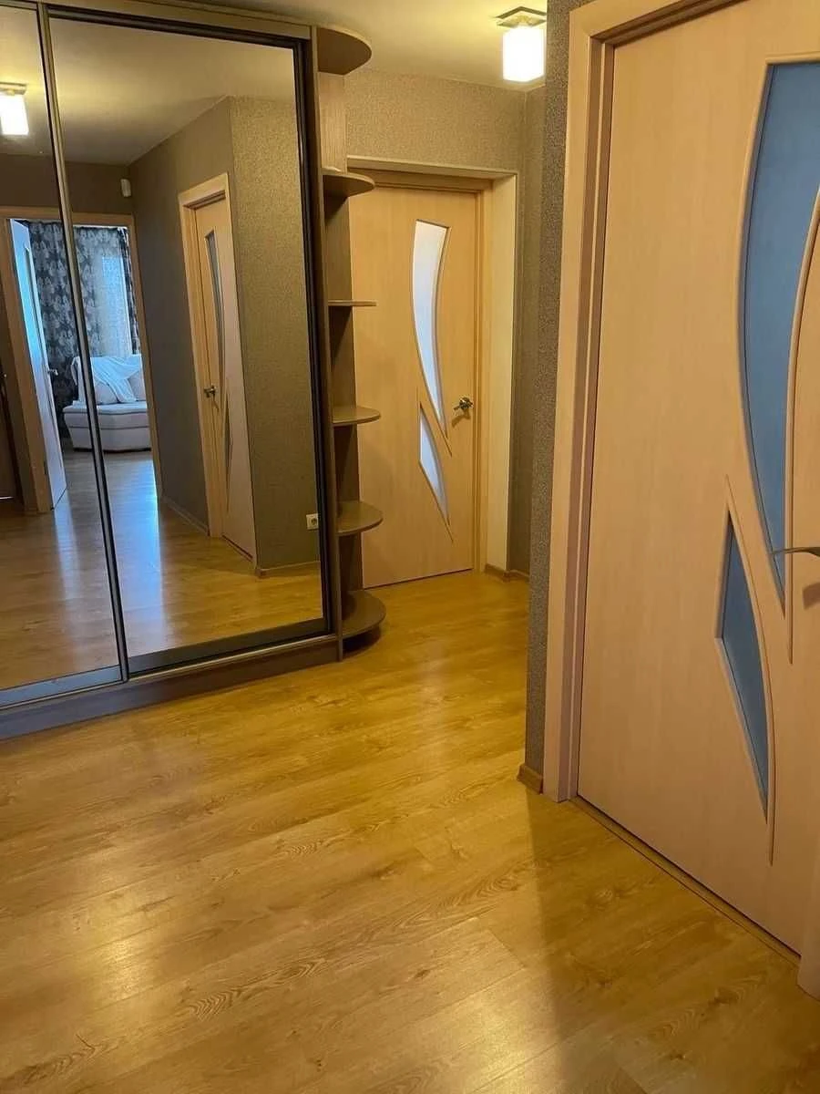 3-bedroom apartment with renovation and parking space