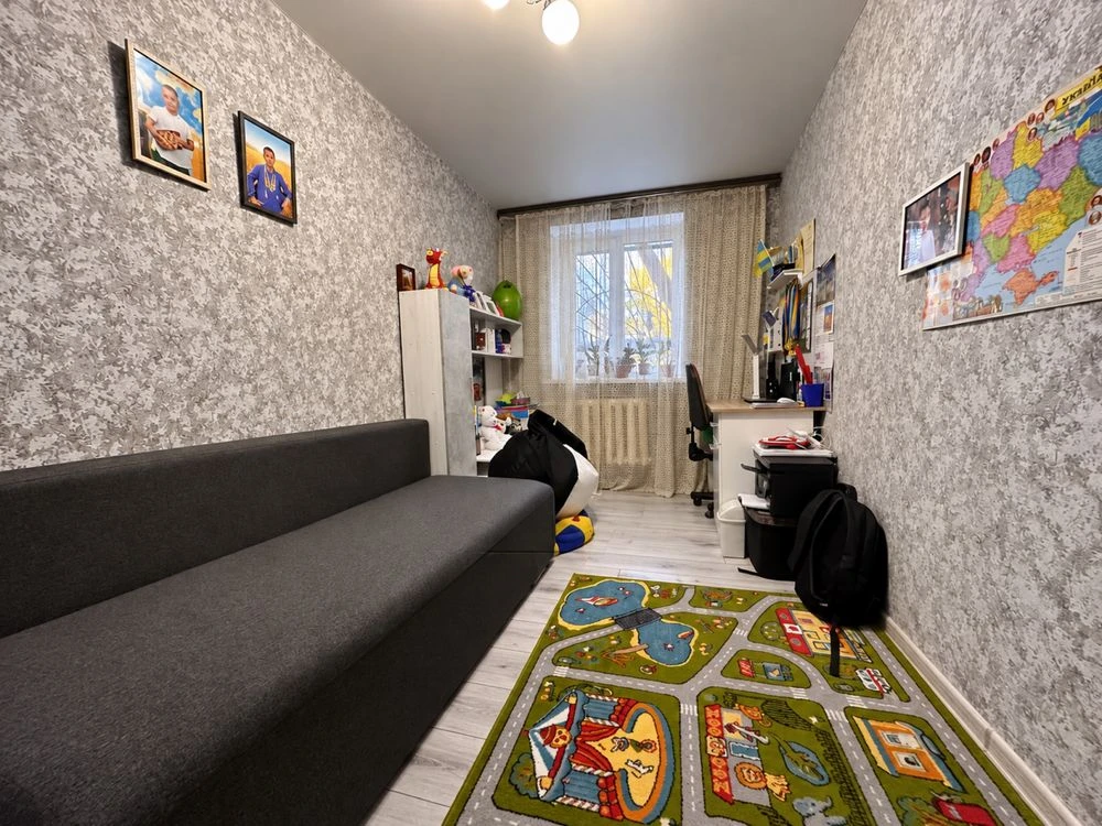 3-комнатная квартира 58 м² на 7 станции "Фонтан"