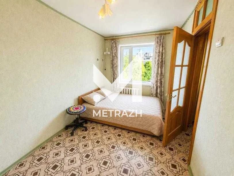Продам 2-кімнатну квартиру в районі "Нові Доми"