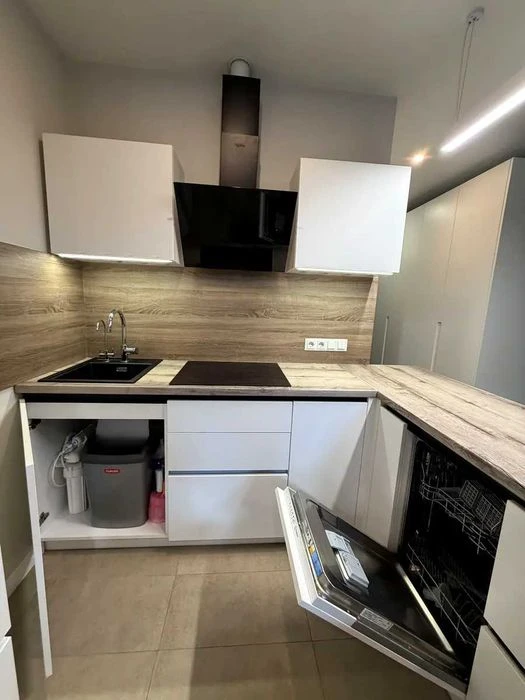 Modern studio apartment for sale in residential complex 044, Podilskyi district!