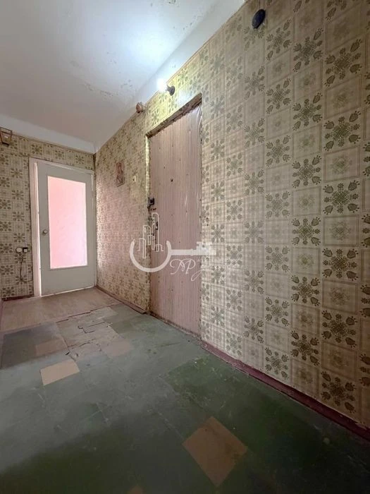 WITHOUT % Selling 2 rooms = 47.5 sq. m. for renovation Kubanskaya Ukrainy, 3