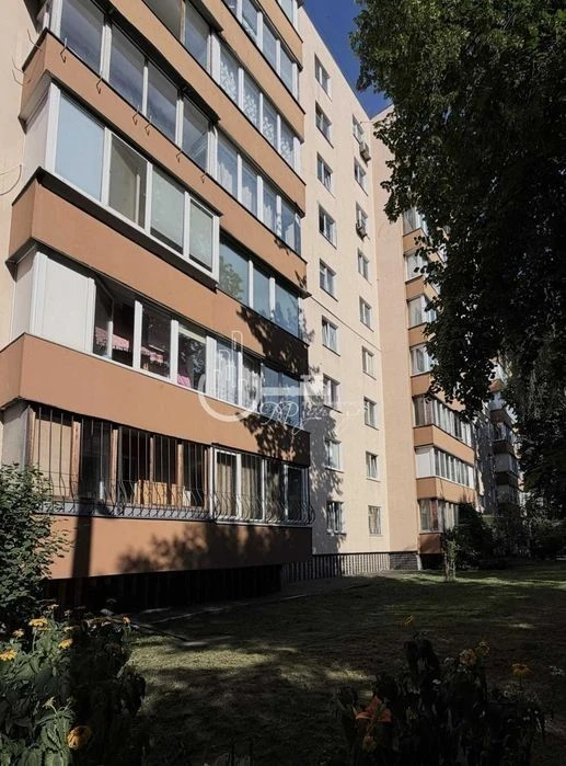 WITHOUT % Selling 2 rooms = 47.5 sq. m. for renovation Kubanskaya Ukrainy, 3