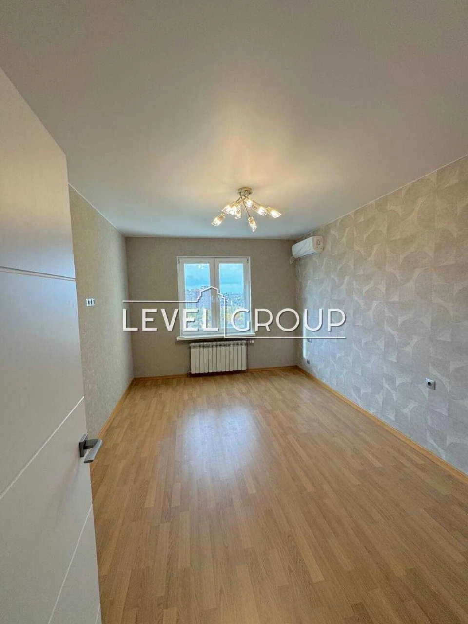 For Sale 2-bedroom apartment 66 sq m, Maximovich Street (O)