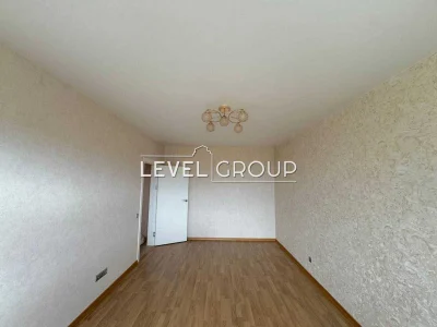 For Sale 2-bedroom apartment 66 sq m, Maximovich Street (O)