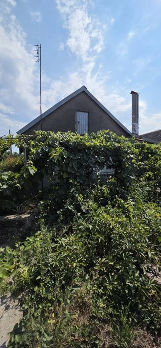 I will sell a solid house of 57 m² in Lenposelka - 6 acres, quiet area